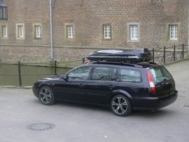   Kombi Ford box-sul-tetto station wagon 