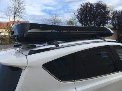 Toyota RAV 4 Kundenbilder Black Shark Premium die flache Dachbox nur 25 cm Aufbauhöhe