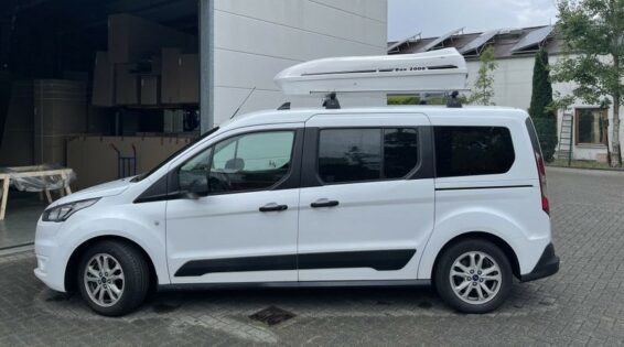 Beluga Weiss Kundenbilder MALIBU Dachbox mit Surfbretthalter