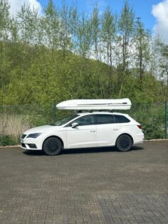 Auf Seat Leon Kundenbilder Jumbo Premium Dachbox 1400L