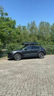 Moby Dick Auf Porsche Cayenne Kundenbilder Jumbo Premium Dachbox 1400L